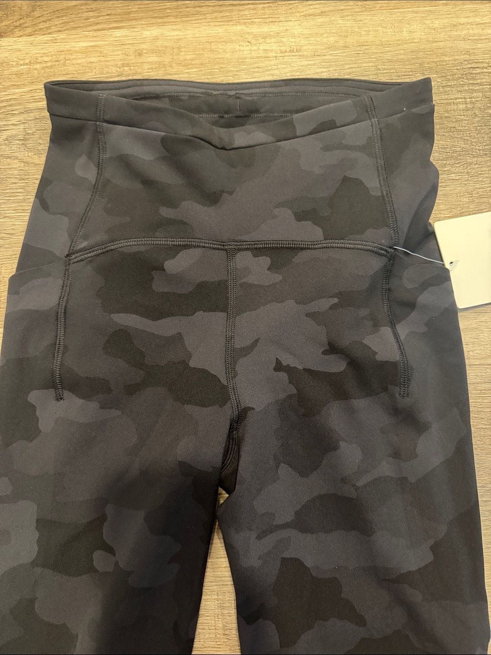 Lululemon Black Tonal Camo Leggings Swift Speed HR Tight 28’’ - Picture 3 of 5